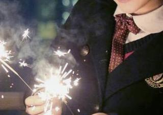 打开“51吃瓜”，在线安装，分分钟带你追新闻感觉比切西瓜还爽。