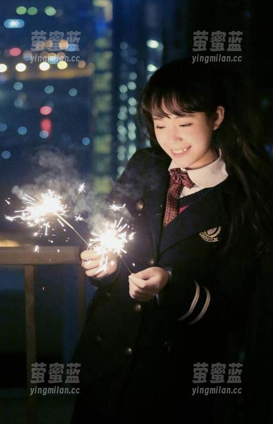 51吃瓜 打开“51吃瓜”,在线安装,分分钟带你追新闻感觉比切西瓜还爽。