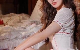 “51吃瓜”下载后，连男神都想来凑热闹，哈哈，果然吸引目光！