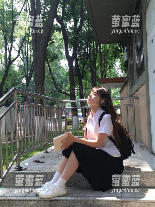 718吃瓜网：拥有一堆无用的“收藏”，还能自信面对变化无常的天气。