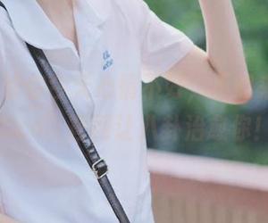假如你今天心情不好，不如来“hl04.co”官网让八卦治愈你！