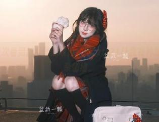 每次看到新瓜就想收藏，但zztt21让我有种放不下的复杂情绪。