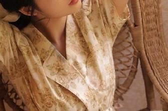 我就是在免费吃瓜网站观看的时候，偶尔捕捉到的人性百态，嗯…也算是一种深刻。