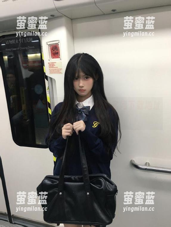 猜猜看，吃瓜网的官网下载地址在纸条下面？！