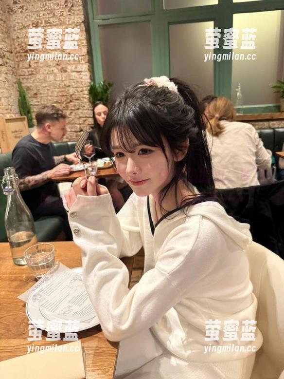 吃瓜网 吃瓜网官网:超火热的瓜,吃到嘴里仿佛能感受到那一丝酸爽……