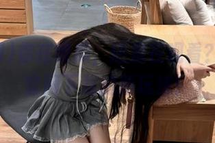 你在喂瓜，还是在观看？吃瓜网官网下载的新玩法！