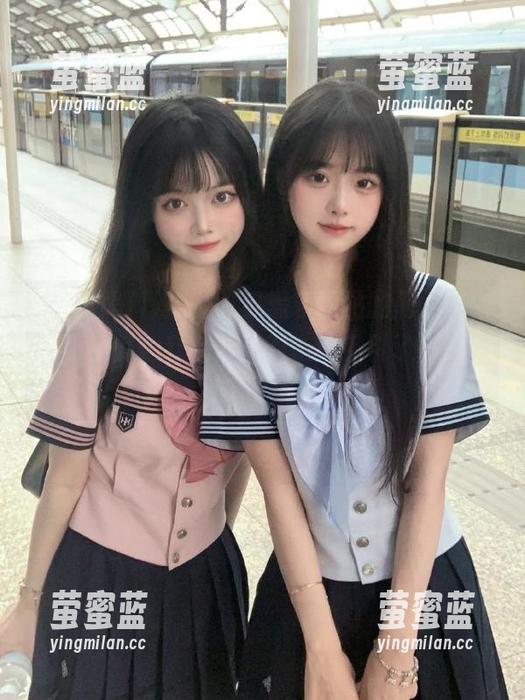 浏览吃瓜黑料网站的网址时，反而被其他乱七八糟的东西吸引了…这就尴尬了。