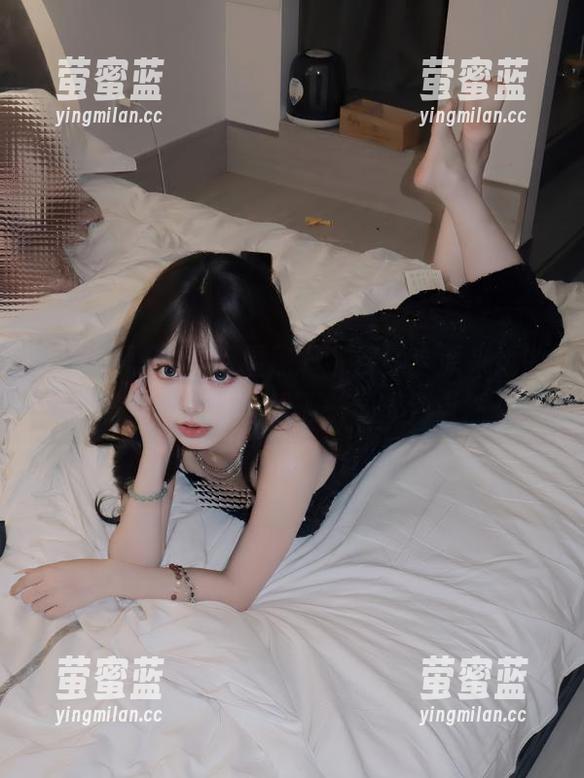 明星黑料 “明星黑料”视频:原来她的网红发型也是因为睡了一觉睡到自然卷?