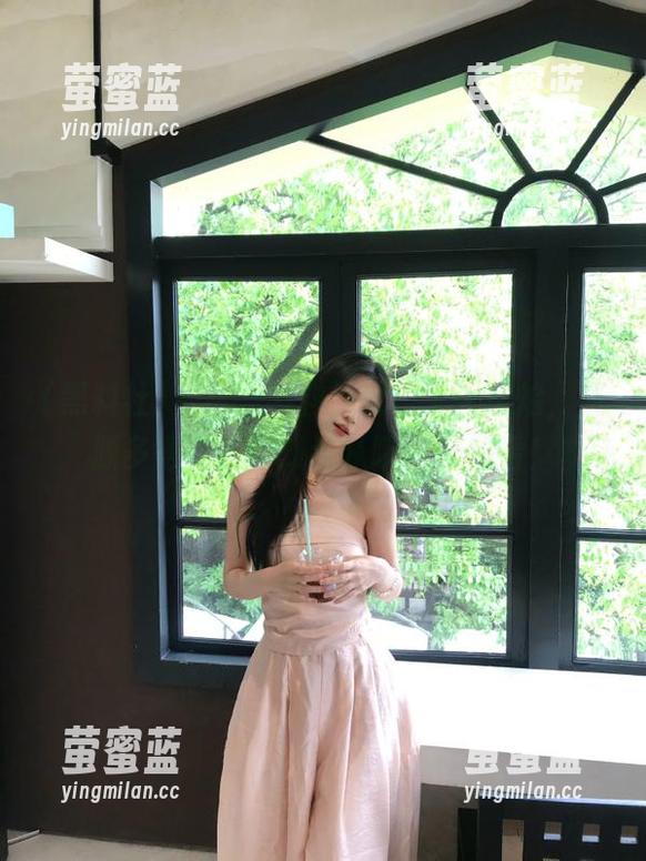 果然，黑料社就是个大杂烩，资源多得我都不知道从哪里开始看！