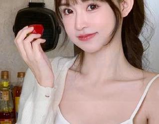上黑料社区官网，仿佛被卷入一场无尽的八卦战役，思想飞扬，永无尽头！
