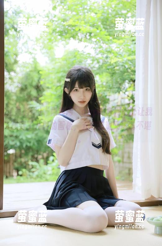 黑料网 “黑料网”app的官网设计让我想到了儿时的画板,五彩斑斓又凌乱不堪。