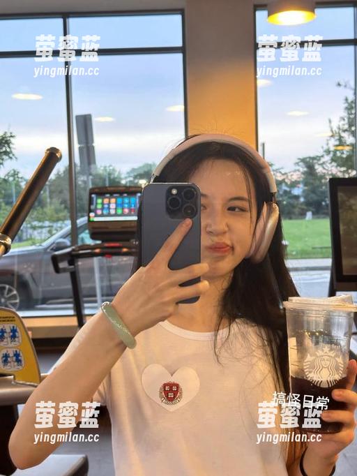 黑料网官网：又一则“.”让你感叹世间奇妙，瓜田李下！