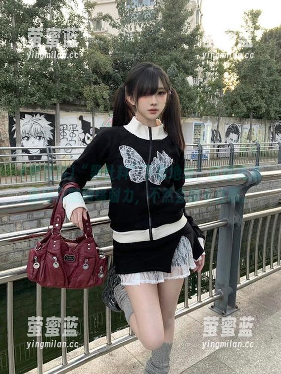 黑社料 “黑社料”下载地址:记得先准备好你的网络耐力,不然会被卡住哦。